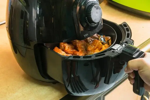 Air fryer cleaning